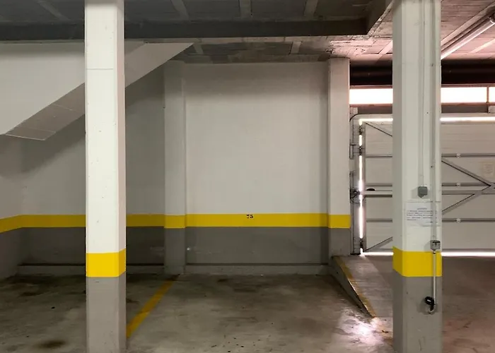 Piscina Y Garaje Cerca Del Centro By Apartment Vigo